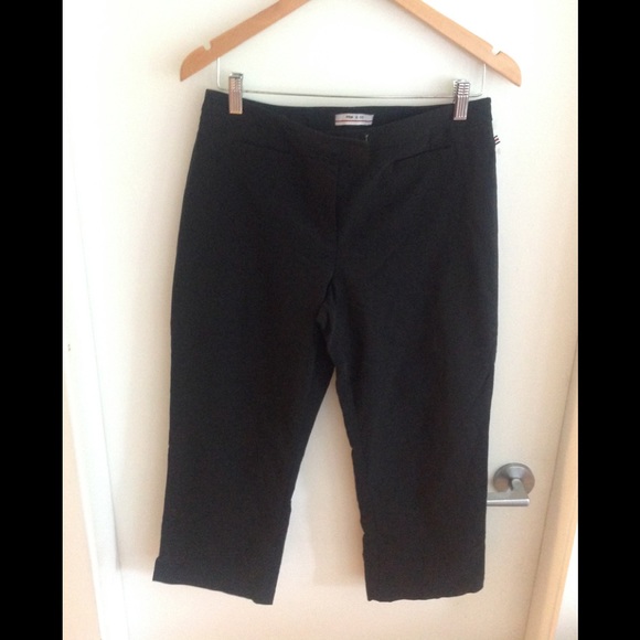 10/$20 ITEM & CO 8 - Picture 1 of 1